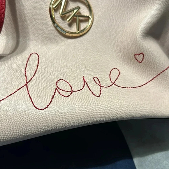 MK Michael Kors LOVE Drawstring Ballet Pink Voyager Jet Tote Bag - Picture 2 of 8